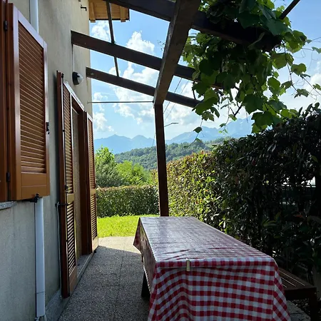 And Mountain - In Colico Holiday home *